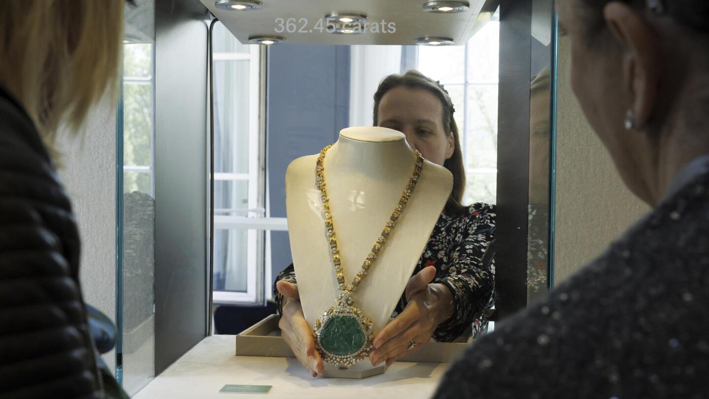 Cartier outlet ring holocaust